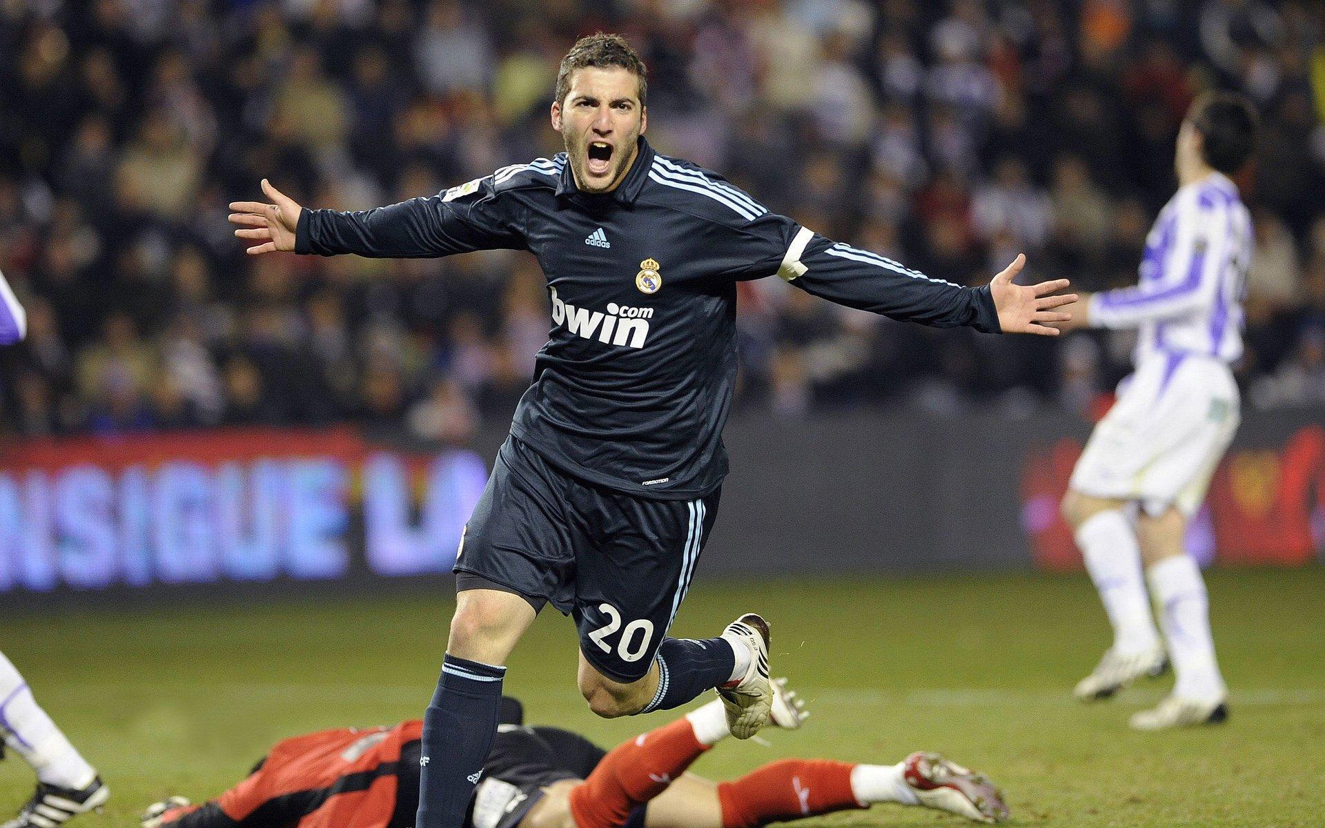 迪巴拉一锤定音助罗马登顶意甲，当选全场最佳彰显核心价值